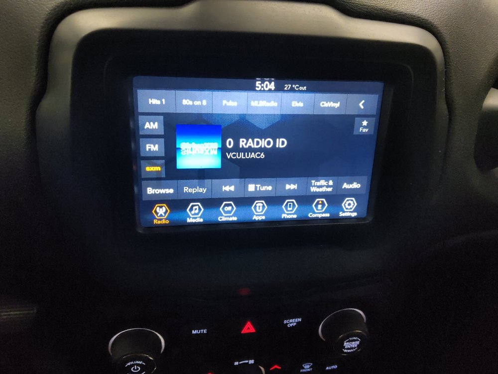 Used 2020 Jeep Renegade Latitude FWD image 25