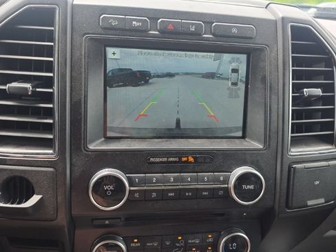 Used 2018 Ford Expedition Limited w/ Equipment Group 301A AWD/4WD image 15