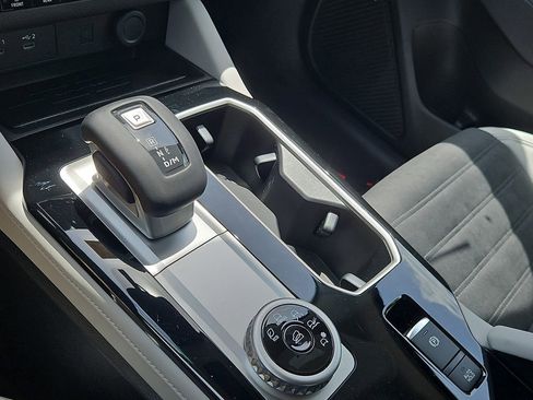 New 2026 Mitsubishi Outlander LE FWD image 23