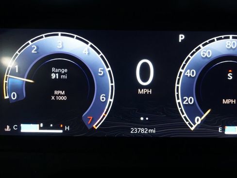 Used 2021 Jeep Grand Cherokee L Limited w/ Luxury Tech Group II image 7