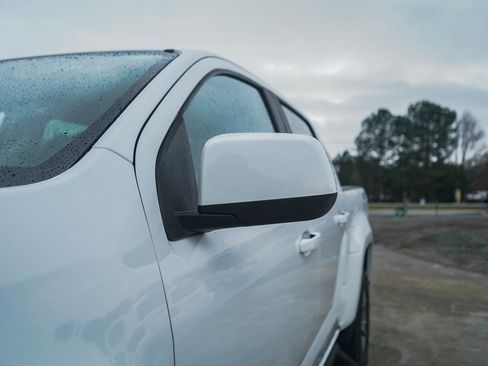 Used 2017 Chevrolet Colorado Z71 image 32