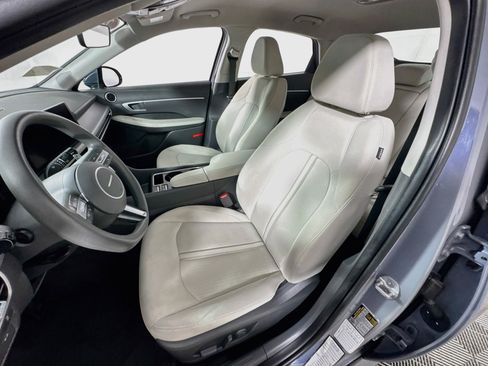 Used 2025 Hyundai Sonata SEL FWD image 13