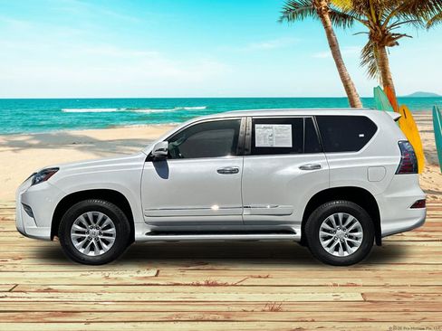 Used 2016 Lexus GX 460 w/ Premium Package AWD/4WD image 3