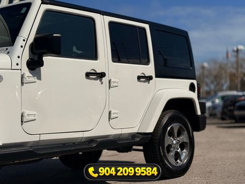 Used 2017 Jeep Wrangler Unlimited Sahara w/ Connectivity Group AWD/4WD image 5