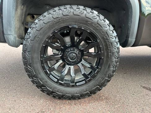 Used 2023 GMC Sierra 1500 AT4X AWD/4WD image 38