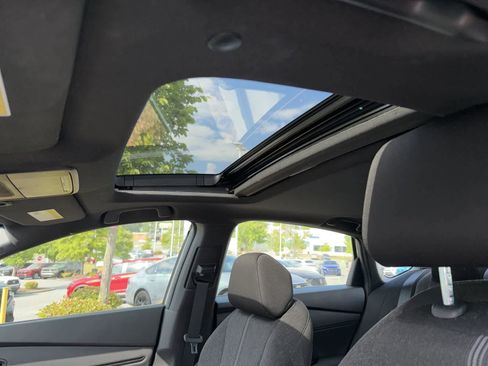 Used 2023 Honda Accord Sport image 19