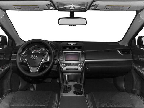 Used 2013 Toyota Camry SE FWD image 7