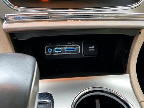 Used 2017 Jeep Grand Cherokee Limited image 33