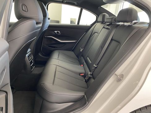 Used 2025 BMW 330i xDrive Sedan w/ Convenience Package image 13