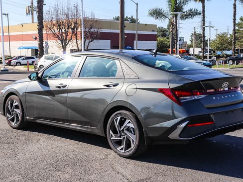 New 2025 Hyundai Elantra Sport image 9