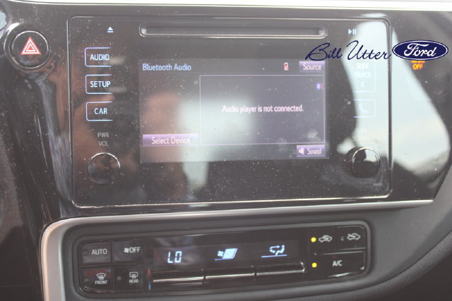 Used 2018 Toyota Corolla LE w/ Carpet Mat Package (TMS) FWD image 18