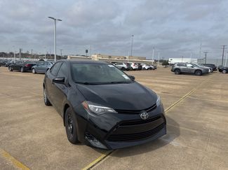Used 2017 Toyota Corolla LE video 1