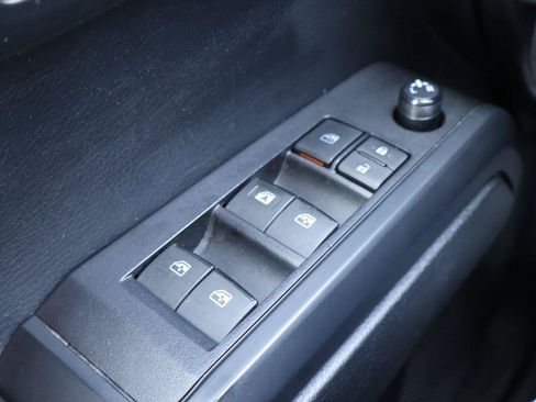 Used 2019 Toyota Tacoma SR w/ SR Convenience Package RWD image 30