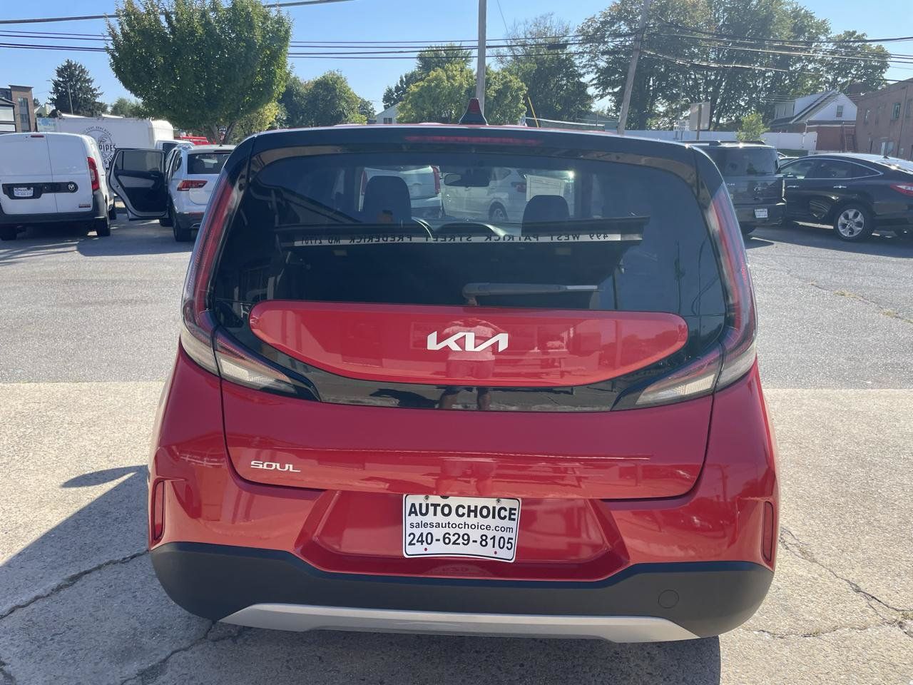 Used 2025 Kia Soul LX w/ LX Technology Package FWD image 18
