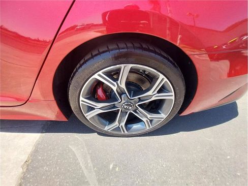 Used 2018 Kia Stinger GT2 AWD/4WD image 10