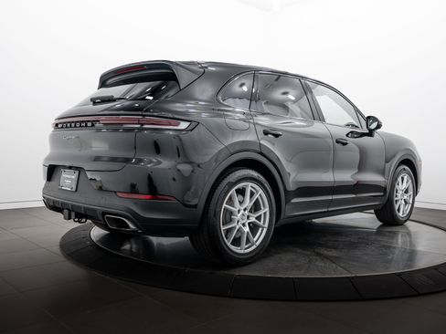 Certified 2026 Porsche Cayenne AWD/4WD image 7