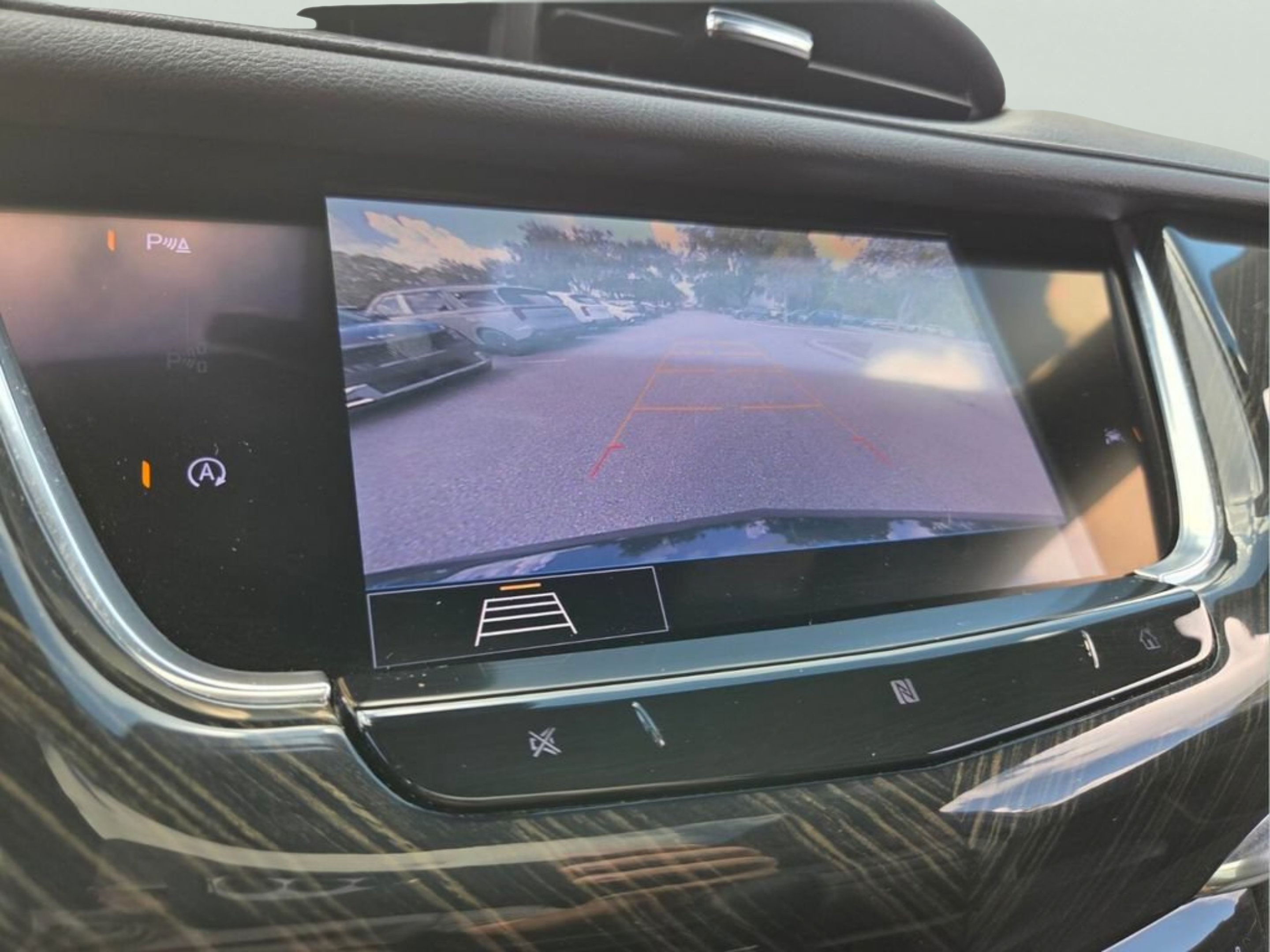 Used 2020 Cadillac XT6 Premium Luxury FWD image 30