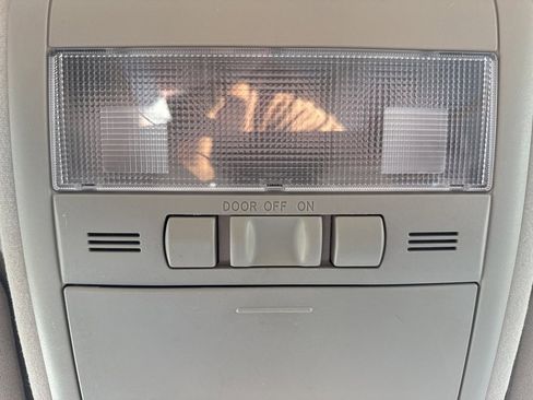 Used 2007 Toyota Prius Touring image 38