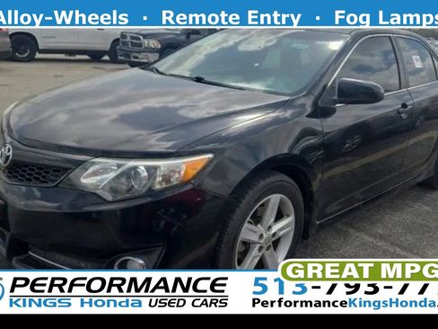 Used 2014 Toyota Camry SE image 1