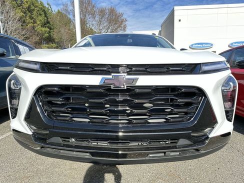 Used 2025 Chevrolet Trax ACTIV w/ Driver Confidence Package image 25