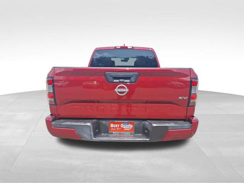 Certified 2024 Nissan Frontier SV RWD image 5