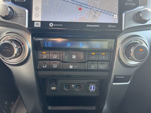 Used 2022 Toyota 4Runner Limited image 29