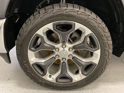 Used 2019 RAM 1500 Limited image 10