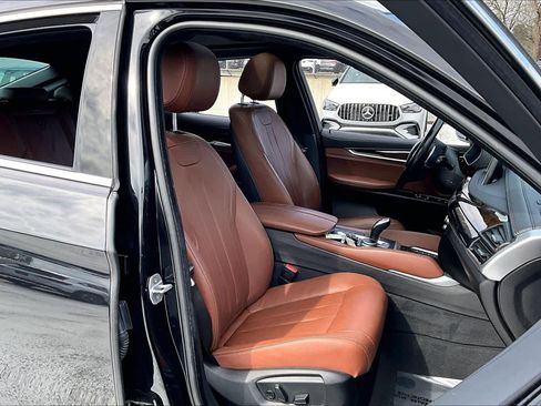 Used 2017 BMW X6 sDrive35i image 9