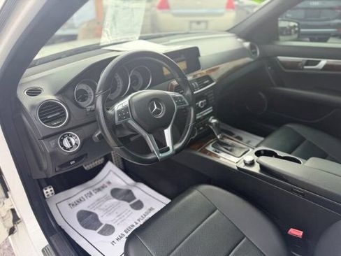 Used 2012 Mercedes-Benz C 250 Sedan w/ Comand Single Disc Pkg image 9