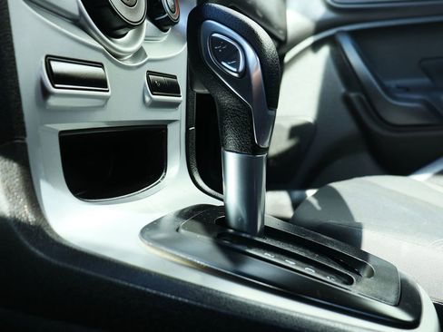 Used 2018 Ford Fiesta SE image 47