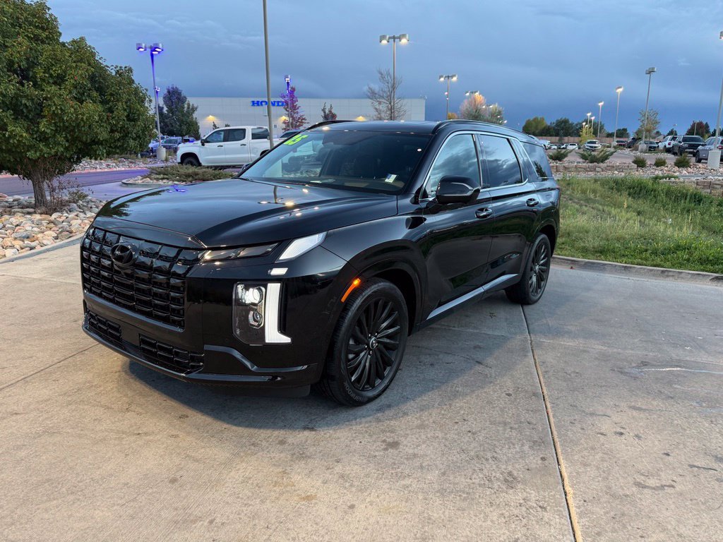 Used 2025 Hyundai Palisade Calligraphy AWD/4WD image 3