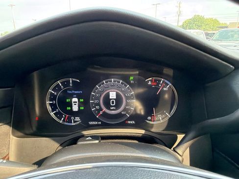 Used 2019 Cadillac Escalade Luxury AWD/4WD image 29