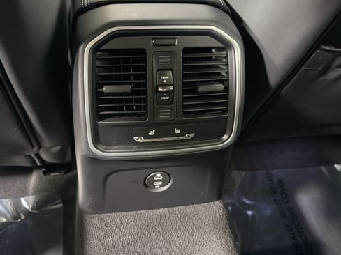 Certified 2026 Porsche Macan Turbo AWD/4WD image 20