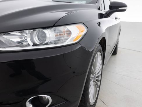 Used 2016 Ford Fusion Titanium image 12