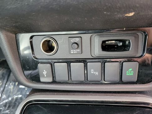 Used 2020 Mitsubishi Outlander SEL image 17