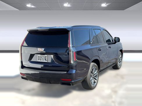 Certified 2022 Cadillac Escalade Sport Platinum w/ Heavy-Duty Trailer Package AWD/4WD image 8