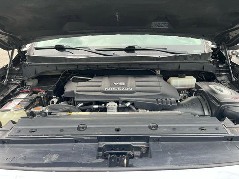 Used 2017 Nissan Titan SV AWD/4WD image 12