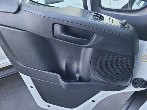 Used 2025 RAM ProMaster 2500 w/ Convenience Group FWD image 15
