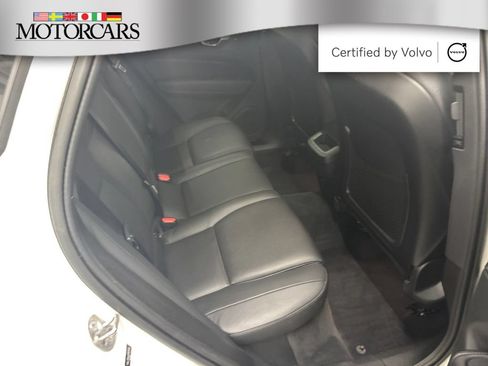 Certified 2023 Volvo XC60 B5 Plus w/ Protection Package Premier AWD/4WD image 16