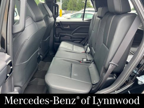 Used 2026 Toyota 4Runner Limited AWD/4WD image 18