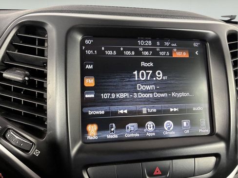 Used 2014 Jeep Cherokee Latitude w/ Comfort/Convenience Group AWD/4WD image 46