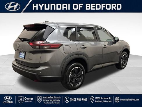 Used 2024 Nissan Rogue SV AWD/4WD image 7