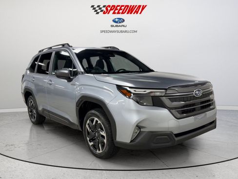 New 2026 Subaru Forester Premium AWD/4WD image 2