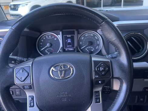 Used 2021 Toyota Tacoma SR5 image 6