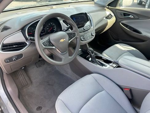 Used 2025 Chevrolet Malibu LT FWD image 26