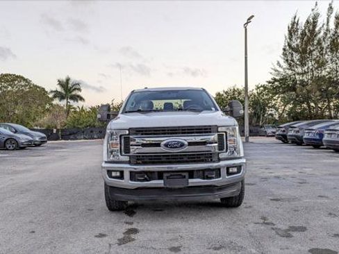 Used 2019 Ford F250 XLT w/ XLT Value Package image 11