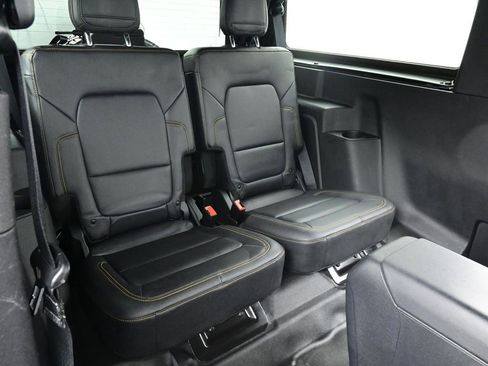 Used 2023 Ford Bronco Badlands image 24