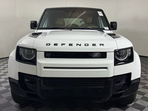 New 2026 Land Rover Defender 110 X-Dynamic SE image 8