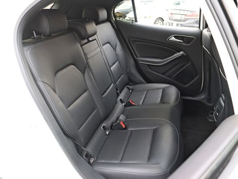 Used 2018 Mercedes-Benz GLA 250 image 28