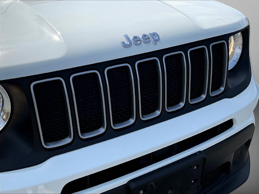 Used 2023 Jeep Renegade Latitude AWD/4WD image 29